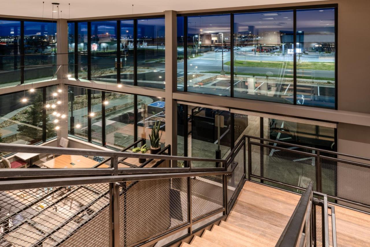 Atwell Suites - Denver Airport Tower Road By Ihg Экстерьер фото